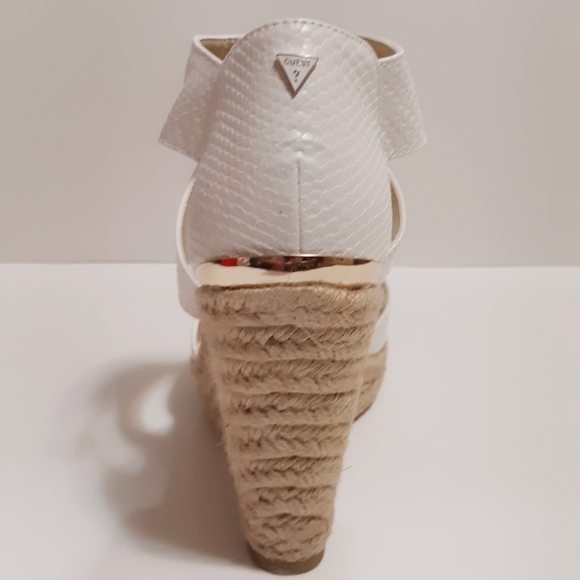 GUESS "Lora" zip-front espadrille - Picture 6 of 7